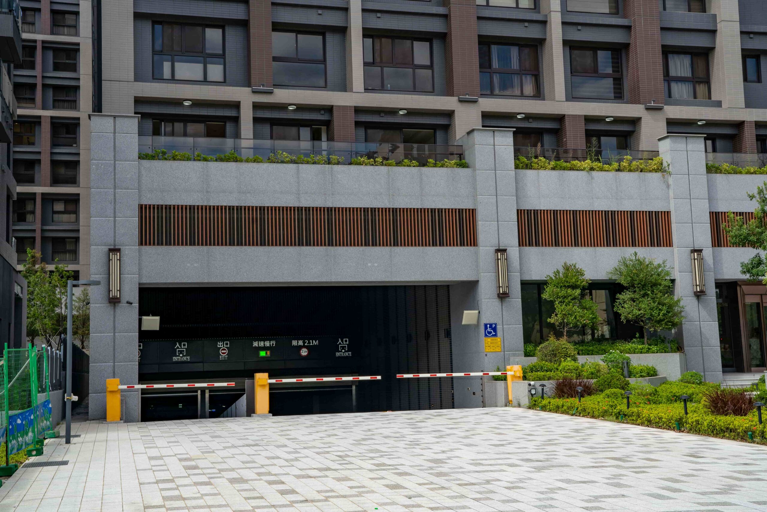 桃園青埔-宜誠世界極