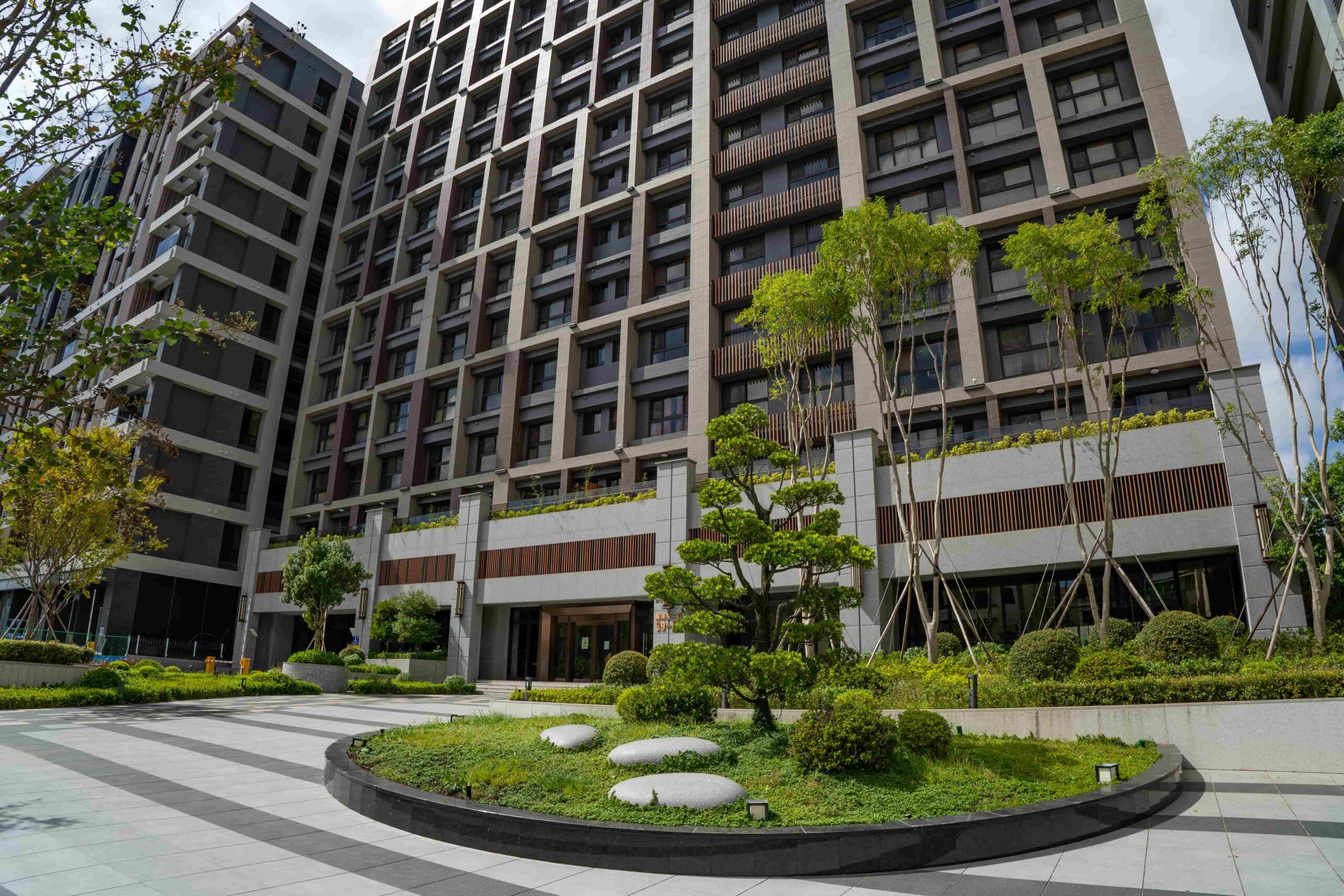 桃園青埔-宜誠世界極